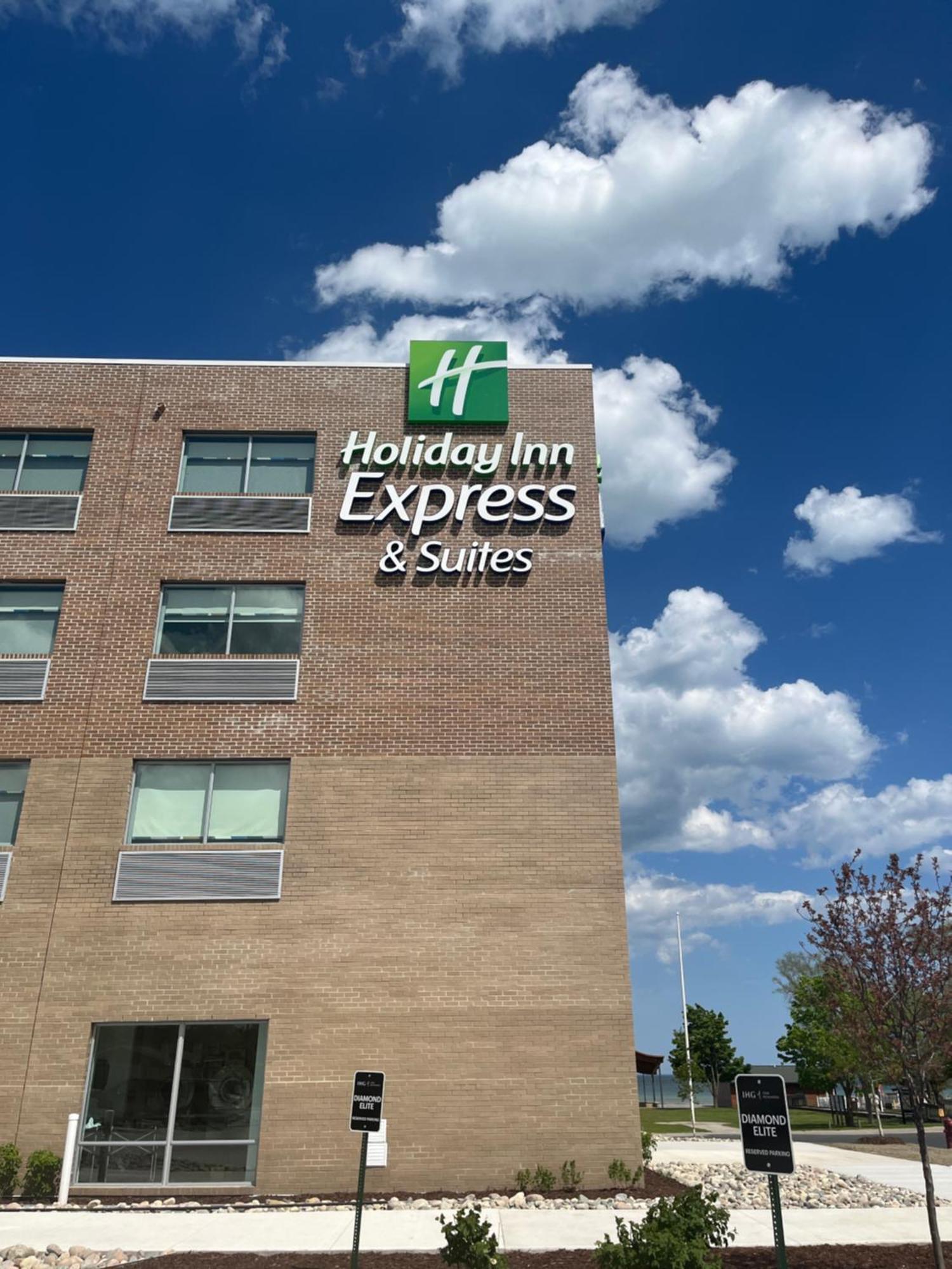 Holiday Inn Express & Suites Oscoda By Ihg Екстер'єр фото